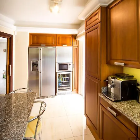 Willa El Paradisio Splendid 5 Stars Atypical In With Overflowing Swiming Pool Antibes