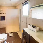 Βίλα Stunning With Large Pool, Billiard And Mini-golf *