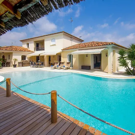 Stunning With Large Pool, Billiard And Mini-golf 빌라 *