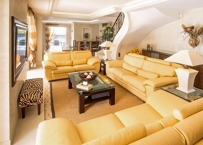 别墅 Stunning With Large Pool, Billiard And Mini-golf *